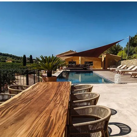 Cote Vignes Bed and Breakfast