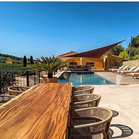 Cote Vignes Bed & Breakfast