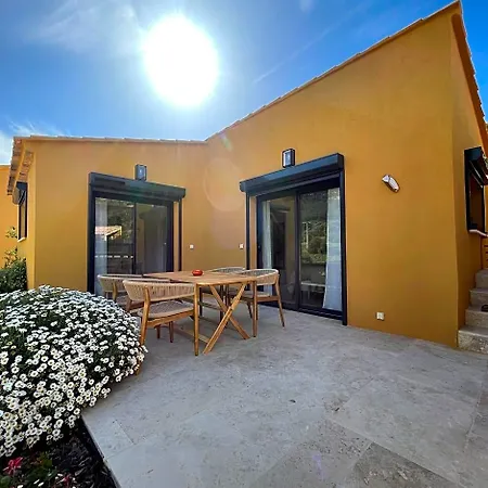 Cote Vignes Bed & Breakfast